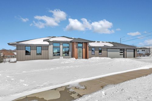 3401 Wildflower Rd S, Saint Cloud, MN, 56301-5054 | Card Image