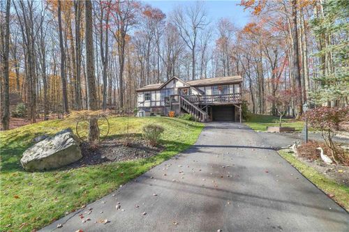 137 Outer Drive, Coolbaugh Twp, PA, 18347 | Card Image