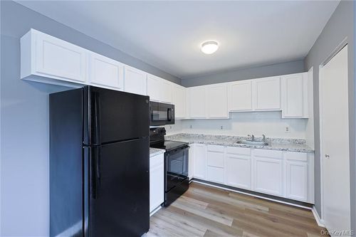 1-28 Toc Dr, Highland, NY, 12528-1506 | Card Image