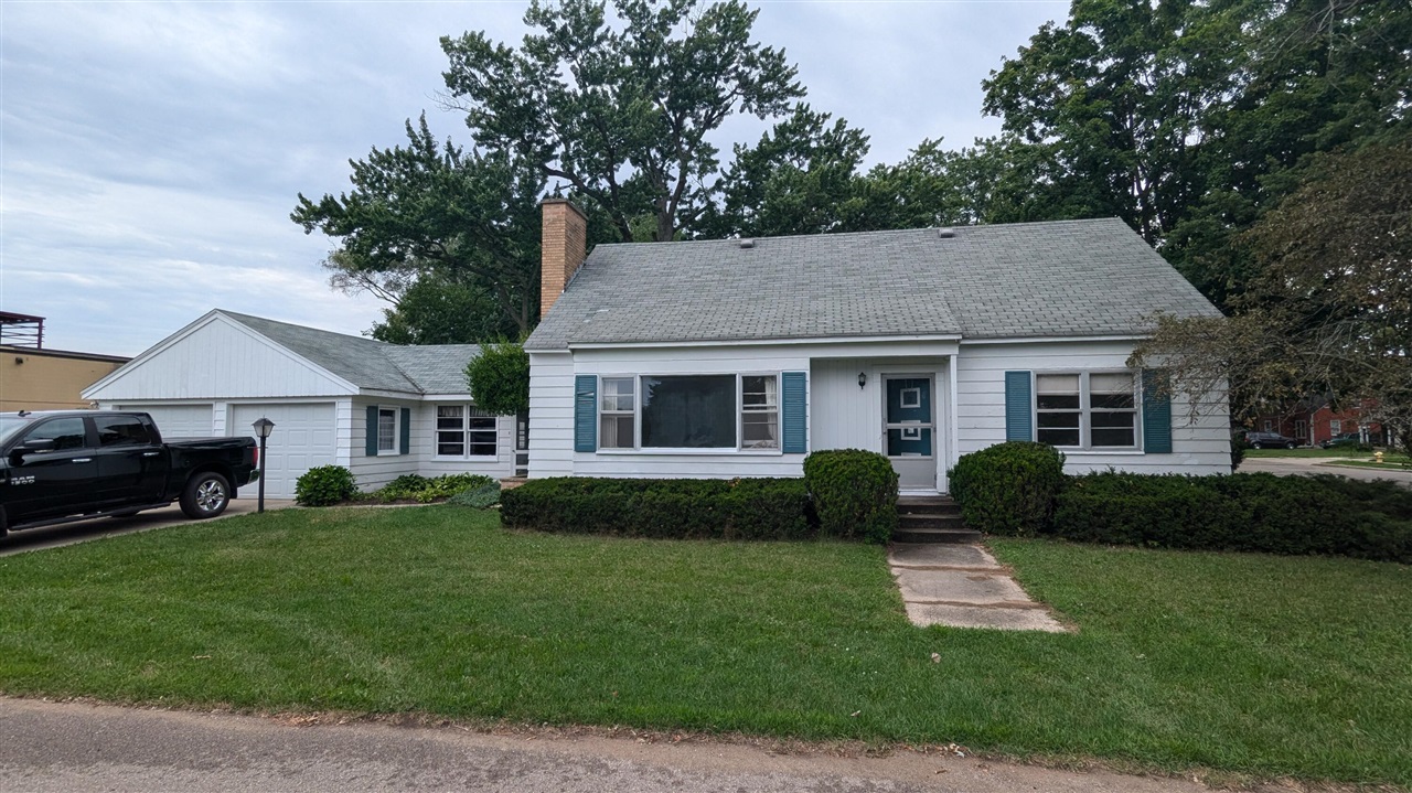Van Allen St, Grand Rapids, MI 49548