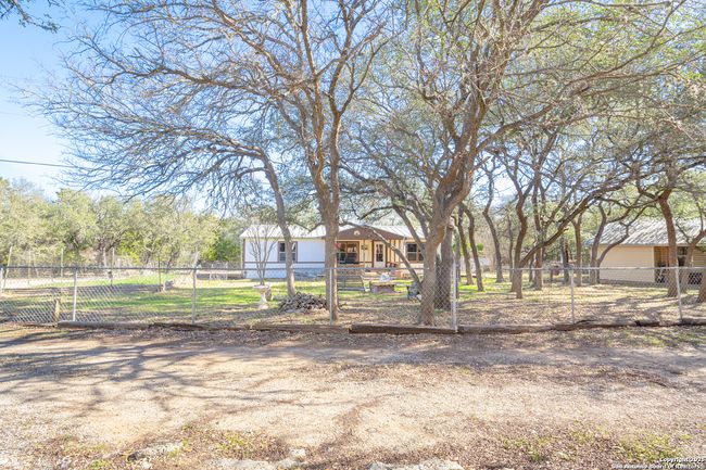 2121 Rolling River Vw, Home with 3 bedrooms, 3 bathrooms and null parking in Spring Branch TX | Image 6