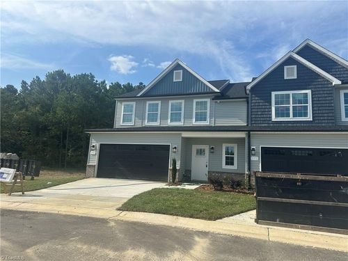 8-205 Oakdale Potter Cv, High Point, NC, 27260 | Card Image