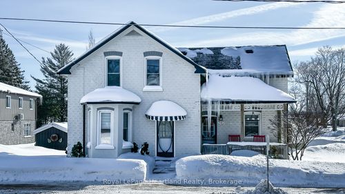 346 Queen St, Blyth, ON, N0M2H0 | Card Image