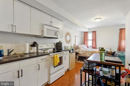 1945 Nicholas St, Philadelphia, PA, 19121-3116 | Card Image