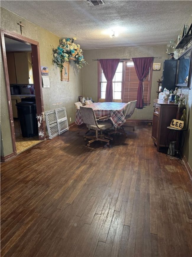 208 W Plasuela St, House other with 3 bedrooms, 1 bathrooms and null parking in Refugio TX | Image 8