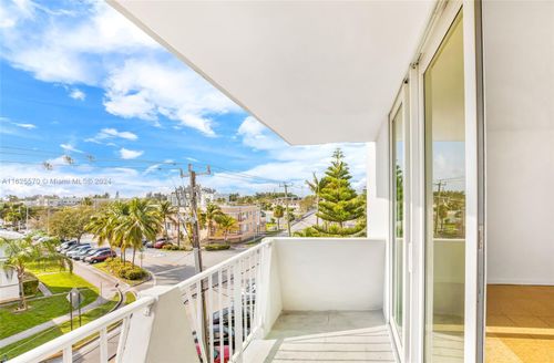 apt-401-7133 Bay Dr, Miami Beach, FL, 33141-5445 | Card Image