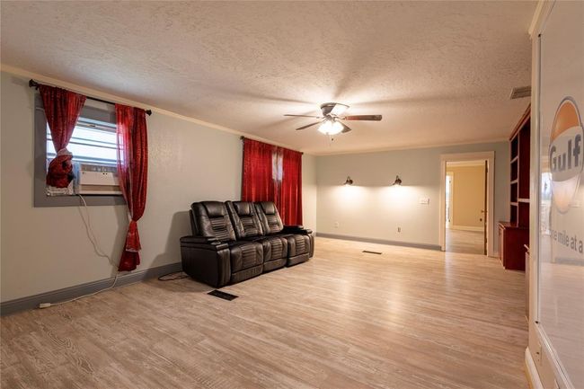 Large living room | Image 9