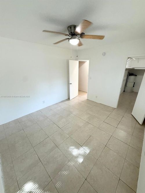 315-315 Nw 32nd St, Oakland Park, FL, 33309-6012 | Card Image