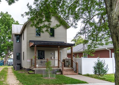 921 5th Avenue S, La Crosse, WI, 54601 | Card Image