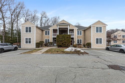 unit-2d-70 Turner St, Warwick, RI, 02886-3630 | Card Image