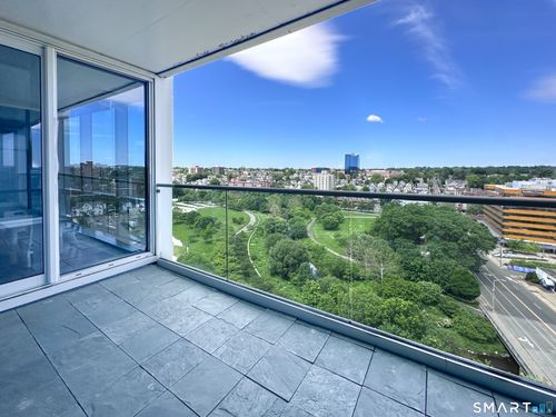 12b-1 Broad St, Stamford, CT, 06901-2333 | Card Image