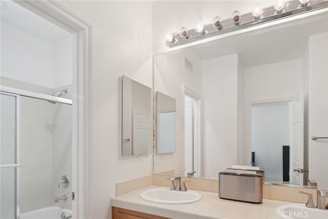 25422 Magnolia Ln, House other with 5 bedrooms, 5 bathrooms and 5 parking in Stevenson Ranch CA | Image 37