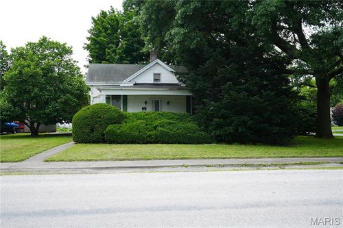 114 W 2nd South St, Mount Olive, IL, 62069-1622 | Card Image