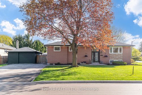 43 Sherwood Cres, Brampton, ON, L6X2C9 | Card Image