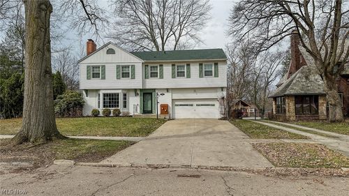 426 Dorchester Rd, Akron, OH, 44320-1316 | Card Image