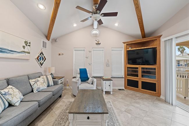 712 E Clam Circle, House other with 2 bedrooms, 2 bathrooms and null parking in Port Isabel TX | Image 6