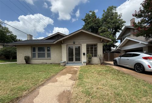 2126 Mistletoe Ave, Fort Worth, TX, 76110-1143 | Card Image