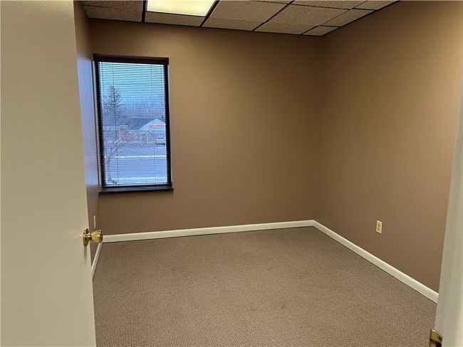 Suite 208 | Image 8