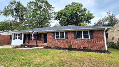 124 Forestdale Dr, Taylors, SC, 29687-3728 | Card Image