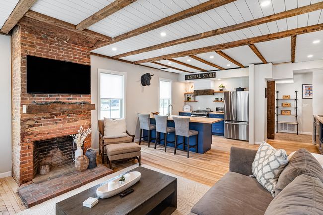 104 Main St, House other with 4 bedrooms, 5 bathrooms and null parking in Ludlow VT | Image 5