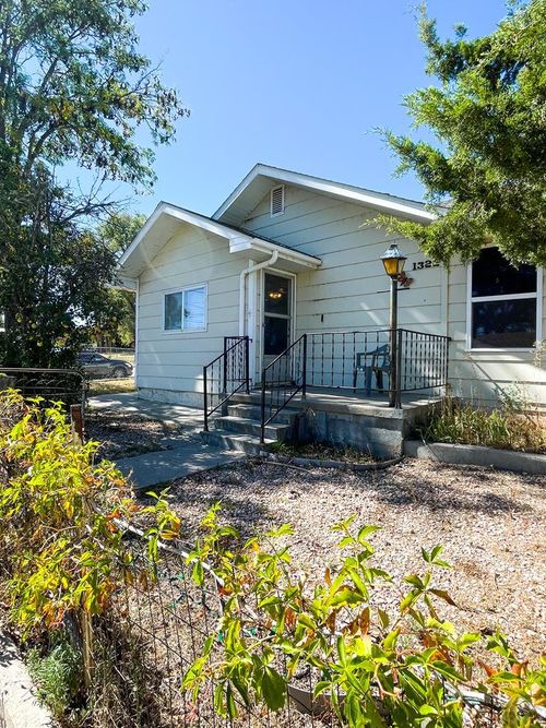 1322 Lincoln Ave, La Junta, CO, 81050-2743 | Card Image