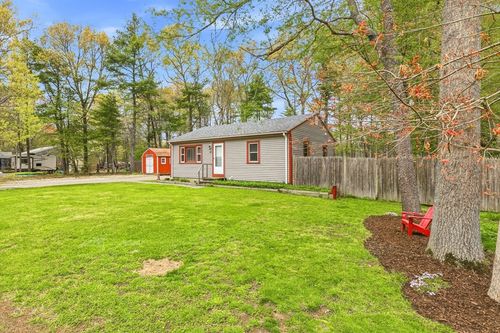 40 Rocky Gutter St, Middleboro, MA, 02346-3511 | Card Image
