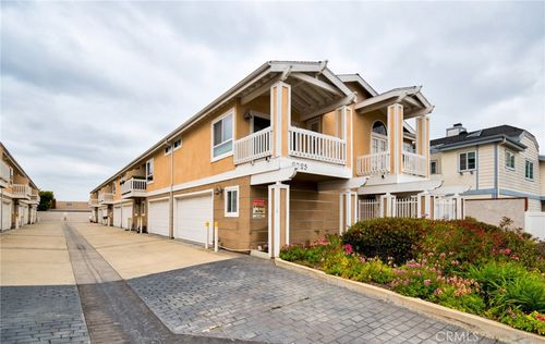 g-2025 Artesia Blvd, Torrance, CA, 90504 | Card Image