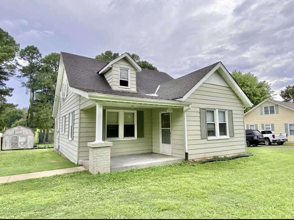 Main St, Loretto, TN 38469