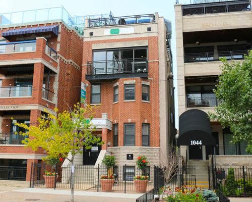 2-1048 W Waveland Ave, Chicago, IL, 60613-4300 | Card Image