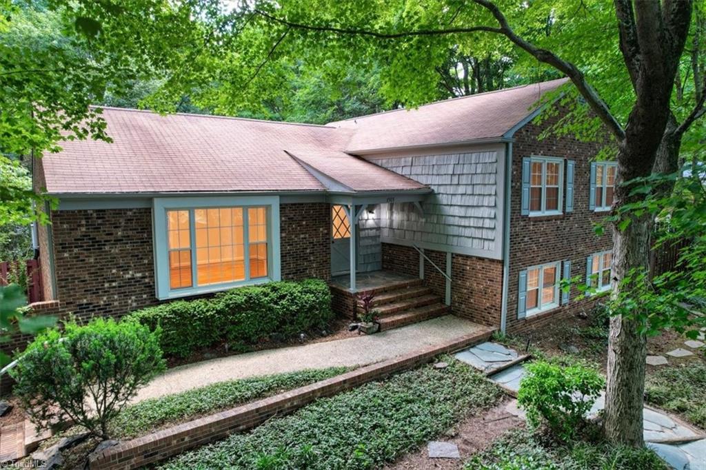 Hobbs Rd, Greensboro, NC 27410