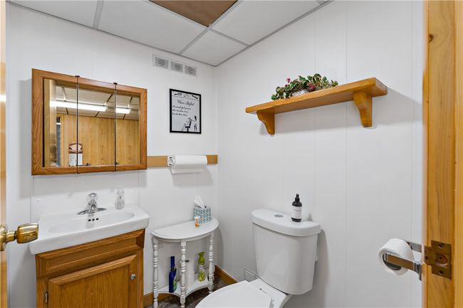 3354 Millers Run Rd, House other with 2 bedrooms, 2 bathrooms and 5 parking in Cecil PA | Image 27