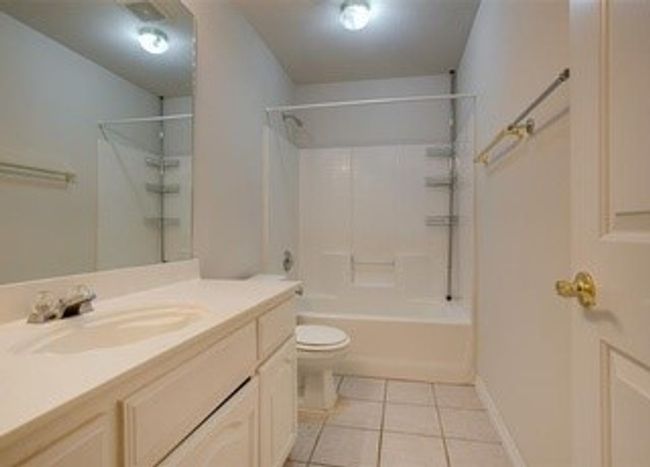3233 S University Dr, Home with 6 bedrooms, 4 bathrooms and 6 parking in Fort Worth TX | Image 12