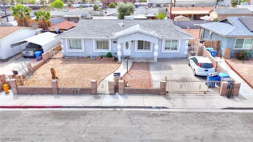 6221 Casada Way, Las Vegas, NV, 89107-3513 | Card Image