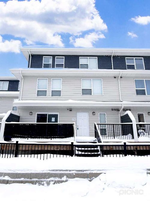 715-201 Abasand Dr, Fort Mcmurray, AB, T9J1L2 | Card Image