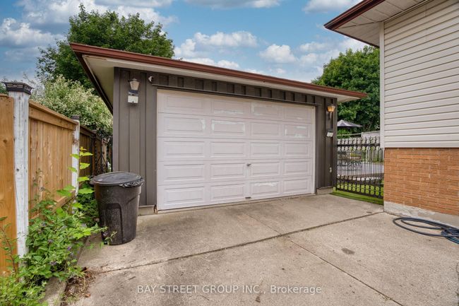 90 Ashbury Ave, House other with 7 bedrooms, 2 bathrooms and 4 parking in London ON | Image 30