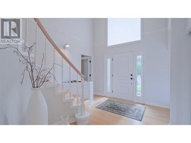 118 Sumac Ridge Dr, House other with 4 bedrooms, 3 bathrooms and 6 parking in Summerland BC | Image 7