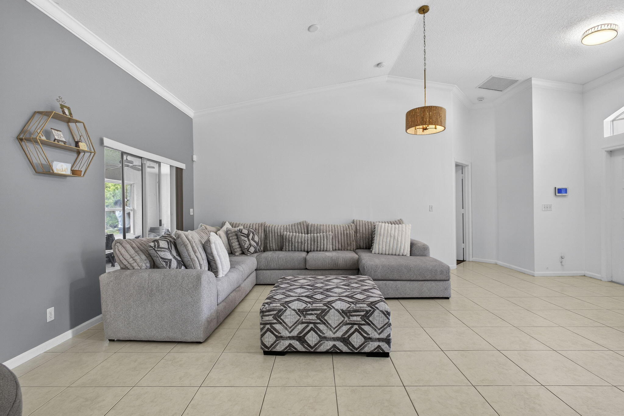 Residential Lease in The Acreage 4
