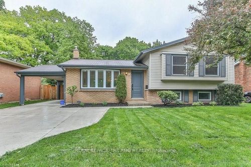 310 Grand View Ave, London, ON, N6K2S9 | Card Image