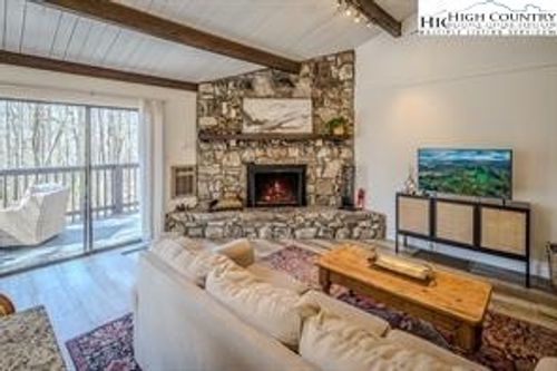 811 Pine Ridge Rd, Beech Mountain, NC, 28604-8155 | Card Image