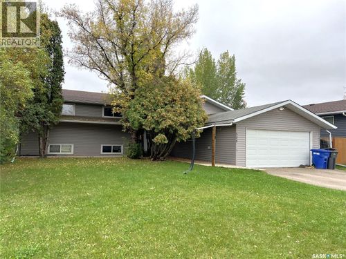 508 Cochin Ave, Meadow Lake, SK, S9X1B9 | Card Image