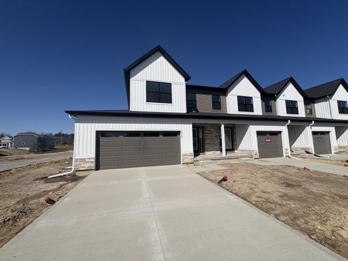 4427 Trillium Ct Se, Kentwood, MI, 49512-4401 | Card Image