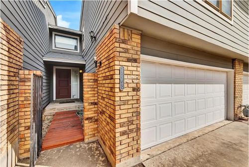 131-7265 Coronado Cir, Austin, TX, 78752-2008 | Card Image