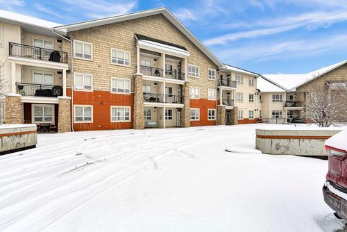 415-26 Val Gardena View Sw, Calgary, AB, T3H5Z5 | Card Image