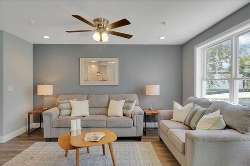 unit-b-5 Dumaine Ave, Nashua, NH, 03063-1032 | Card Image