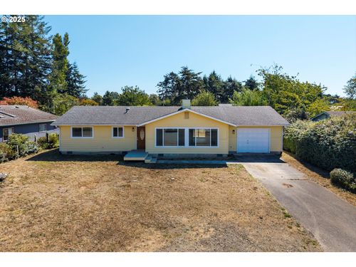 950 1st St Ne, Bandon, OR, 97411-9764 | Card Image
