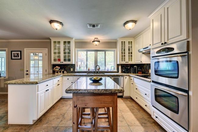 Kitchen | Image 12