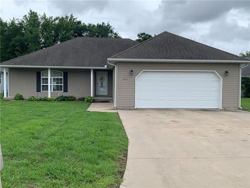 517 S Brooklyn Ct, Frontenac, KS, 66763-2384 | Card Image