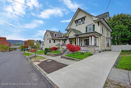 811 E Gibson St, Scranton, PA, 18510-1604 | Card Image