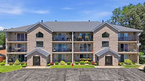 1a-8836 Amelia Ct, Justice, IL, 60458-2376 | Card Image