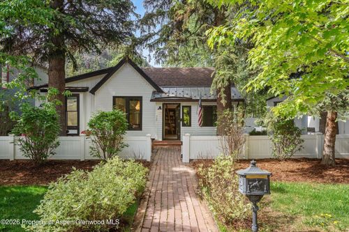 735 W Bleeker St, Aspen, CO, 81611-1133 | Card Image
